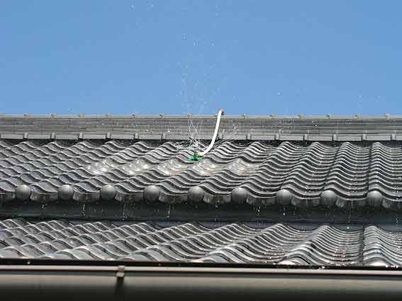 井戸水を利用した屋根散水冷却システム